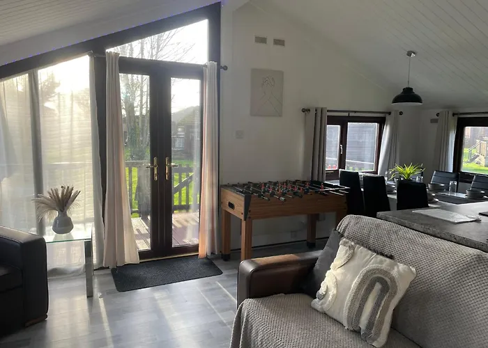 Cosy 3 Bed Lodge In Hoburne, Cotswolds