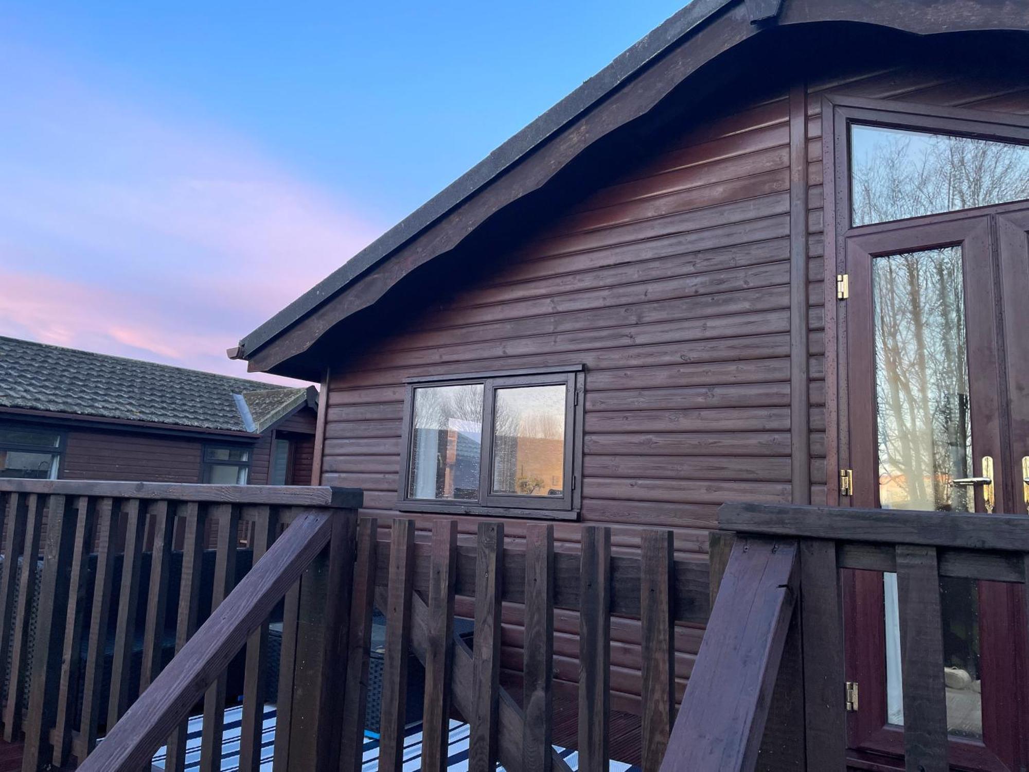 Cosy 3 Bed In Hoburne, Cotswolds Campsite